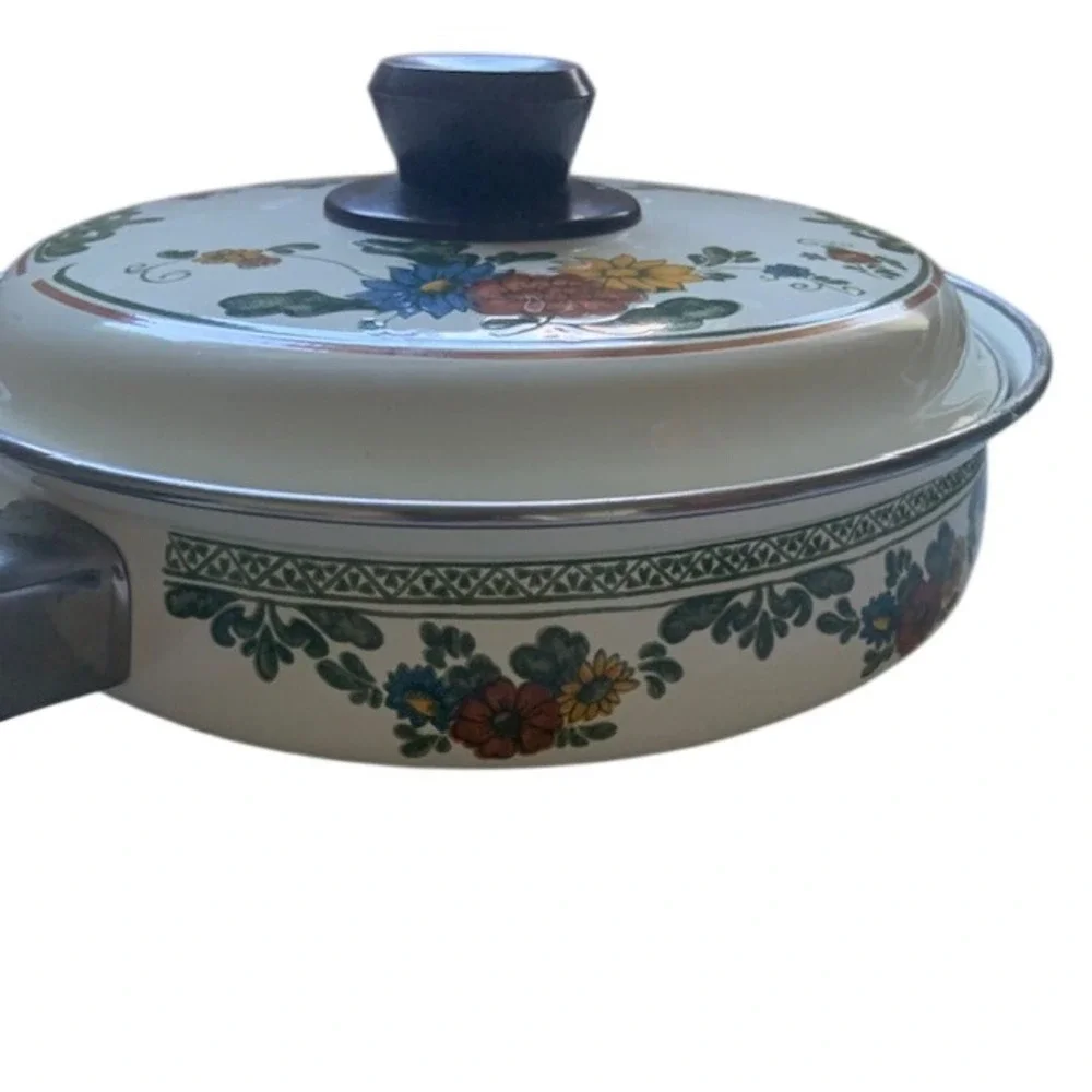 Vintage Floral Enamelware Saucepan Set w Lids Cottagecore Retro Kitchen